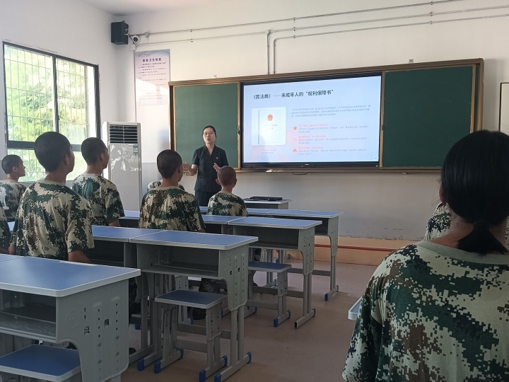 7.22敦复学校法治宣讲_四比三_压缩.jpg 7.22敦复学校法治宣讲_四比三_压缩.jpg